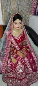 Bridal makeup artist in Varanasi